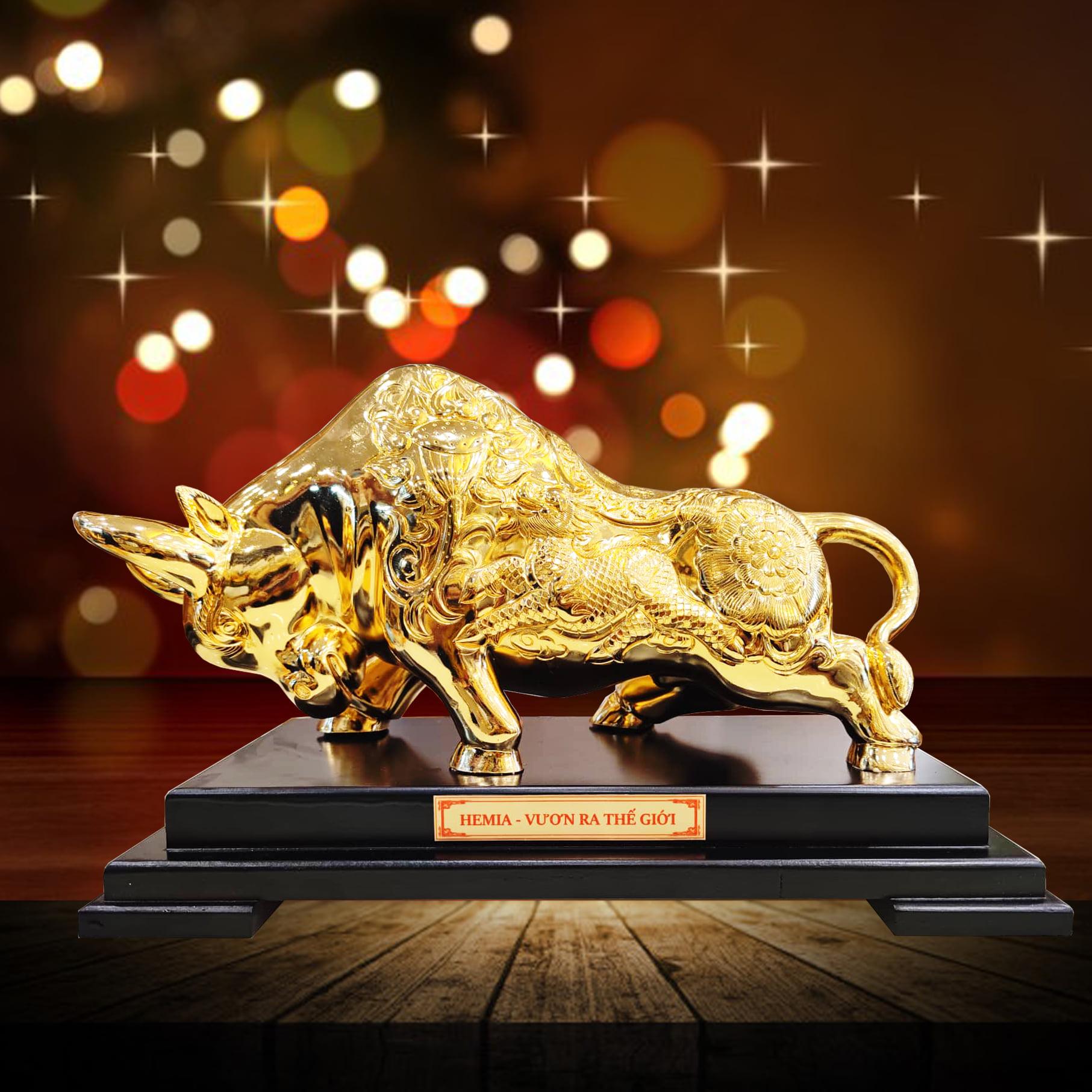 King Gold Art tiết lộ bí mật về tượng bò tài chính khiến doanh nhân mê mẩn