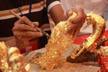 Thiết kế và sản xuất quà tặng vàng theo ý tưởng của khách hàng chỉ có tại King Gold