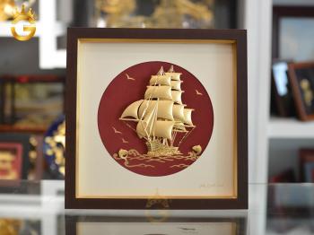 Tranh thuyền buồm mạ vàng 24k- quà tặng khai trương ý nghĩa