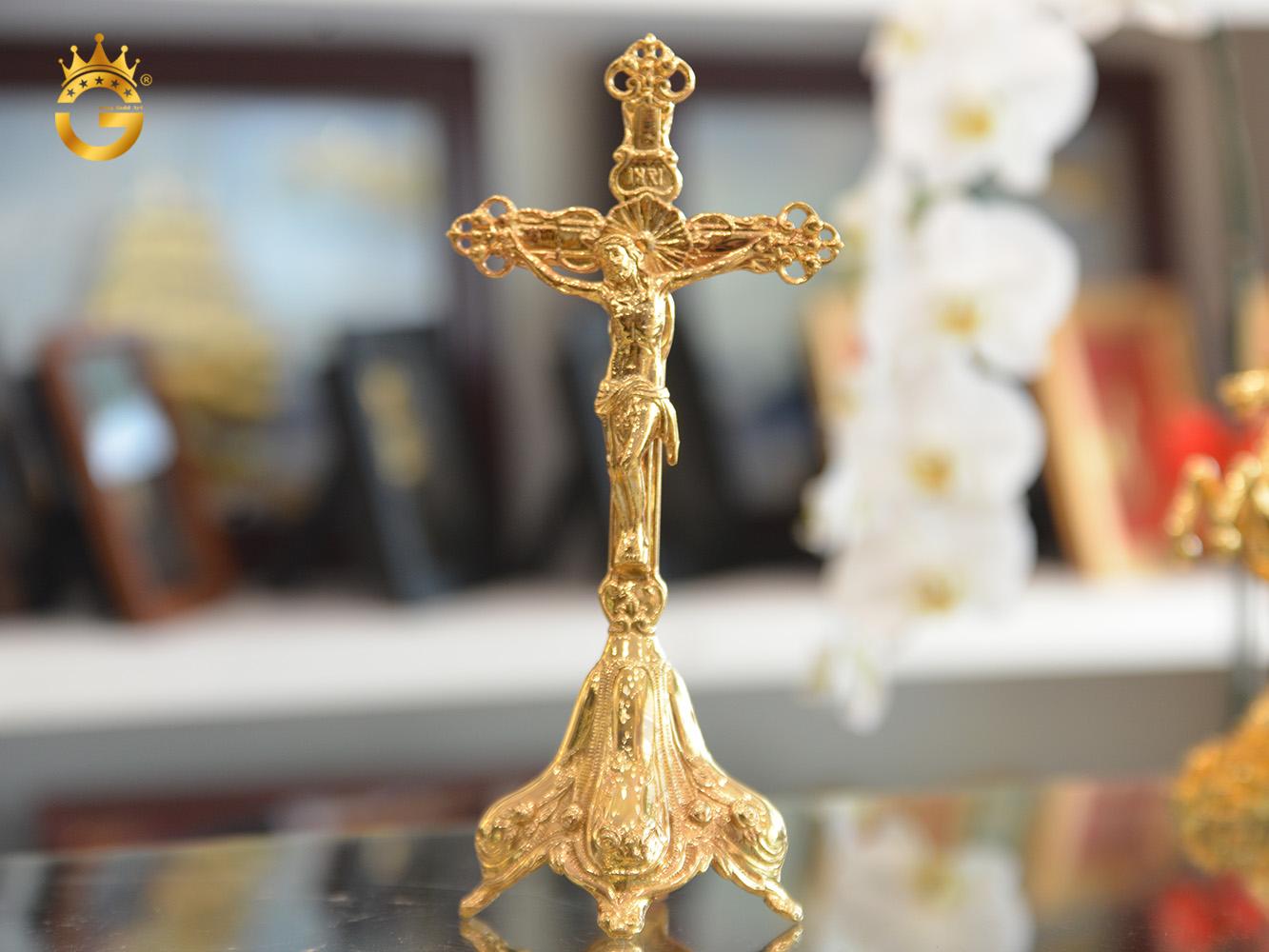 Tượng chúa Giê Su và cây thánh giá mạ vàng ròng 24k đẹp tinh xảo